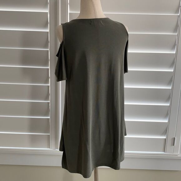 Ten Sixty Sherman sz M cold shoulder tunic length high low top blouse green - Picture 3 of 7